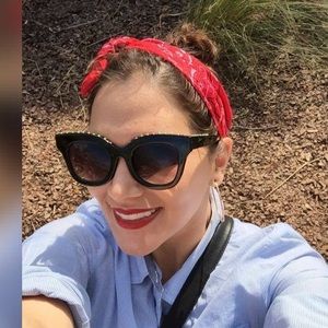 Meet your Posher, Luisa